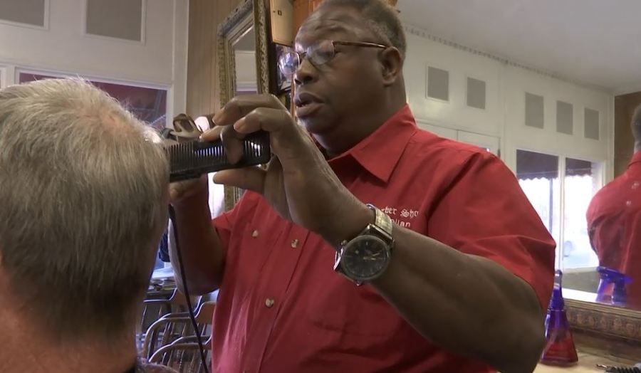 Marion barber shop celebrates 101 years (Image 1)_53244