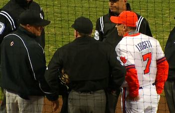 Clemson hits three homers to beat South Carolina (Image 1)_53849