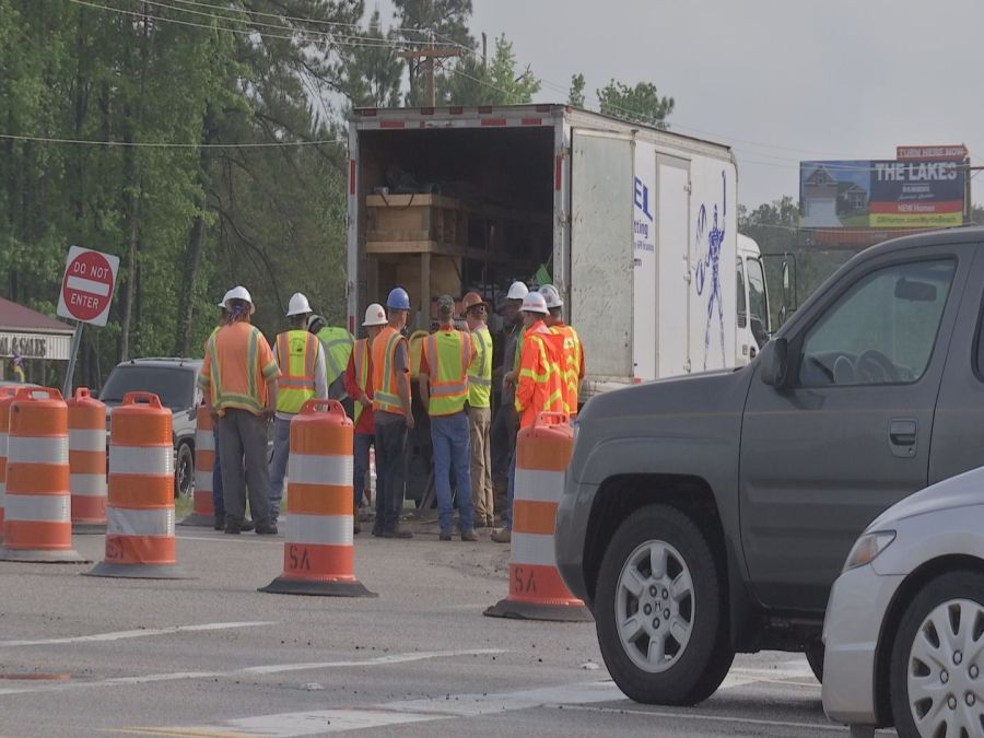 Sinkhole on 17 Bypass causes delays in Surfside Beach (Image 1)_56336