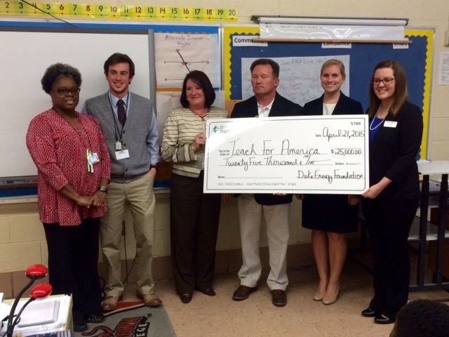 Duke Energy Awards $25,000 Grant to Teach For America (Image 1)_56625