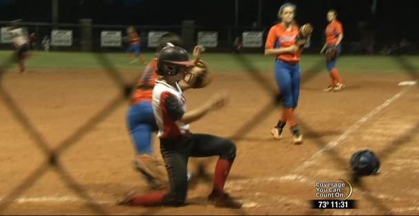 Hartsville softball downs Hanahan in extra innings (Image 1)_58151