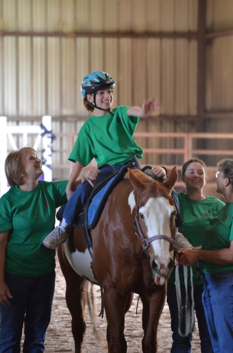 Hugs for Horses in Georgeotwn on Saturday (Image 1)_58398