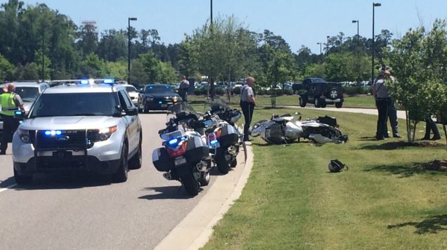 State Trooper crashes on motorcycle in Myrtle Beach, sustains injuries, officials say (Image 1)_58884