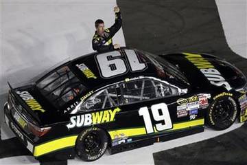 Edwards races to first win with JGR (Image 1)_58864