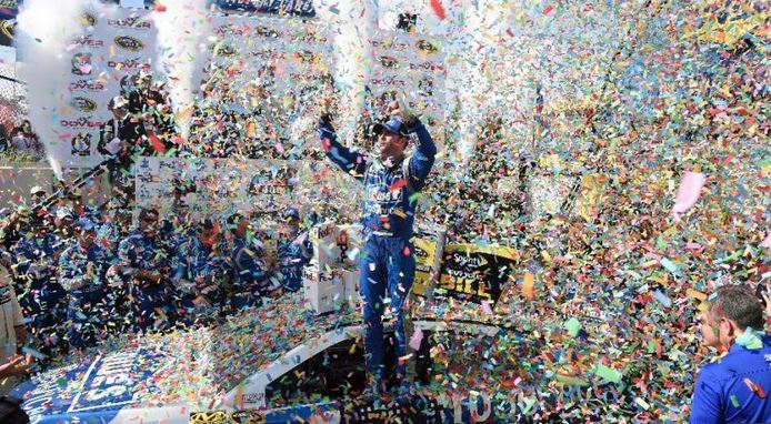 Johnson makes history with 10th win at Dover (Image 1)_59274