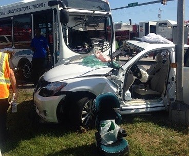 21 injured in car, Coast RTA bus crash (Image 1)_60167