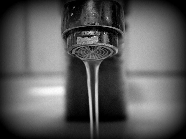 faucet-686958_640_106864