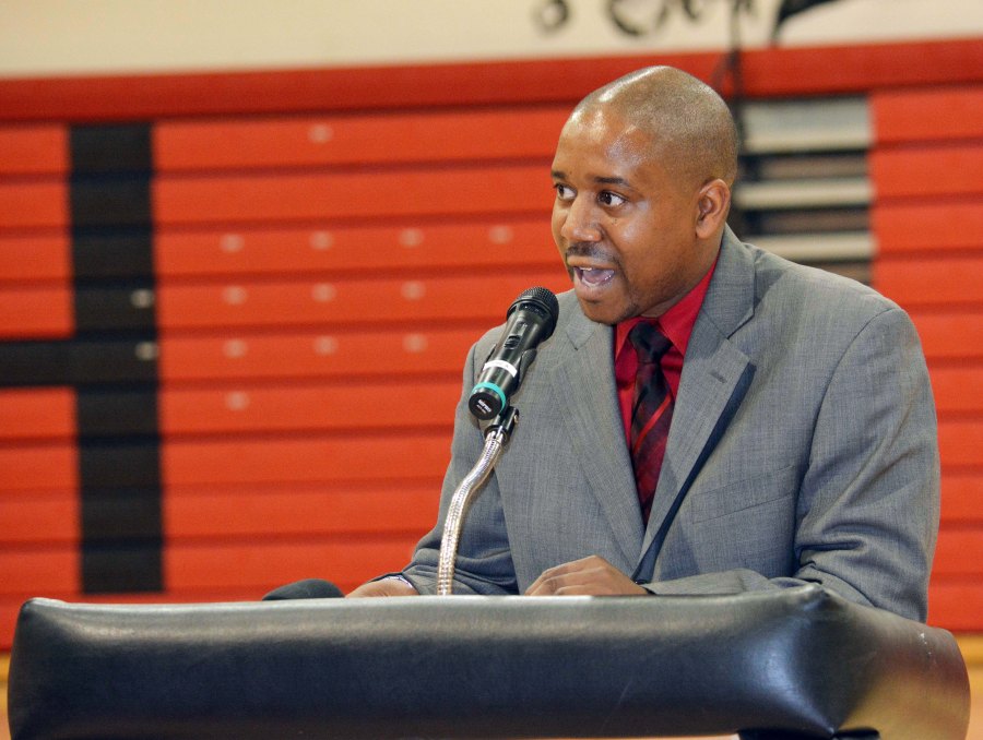 HHS hires English as boys' basketball coach 1 (3)_203592