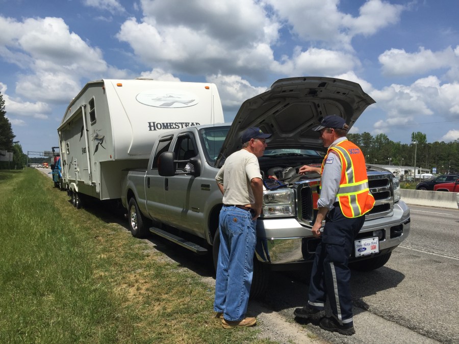 SHEP helping RV driver_218089