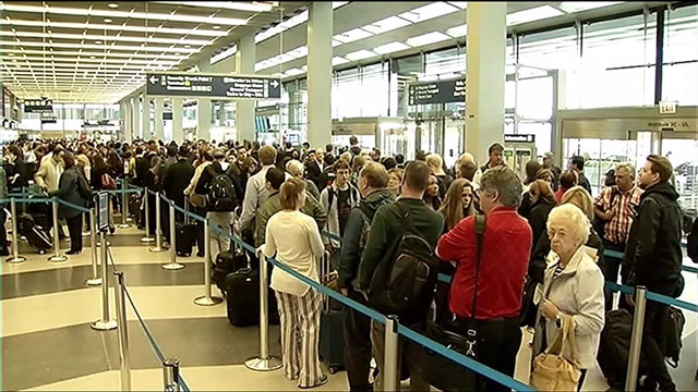 TSA long airport security lines_230384