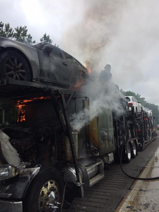 Sardis-Timmonsville Fire Dept. resonds to tractor trailer fire_228362