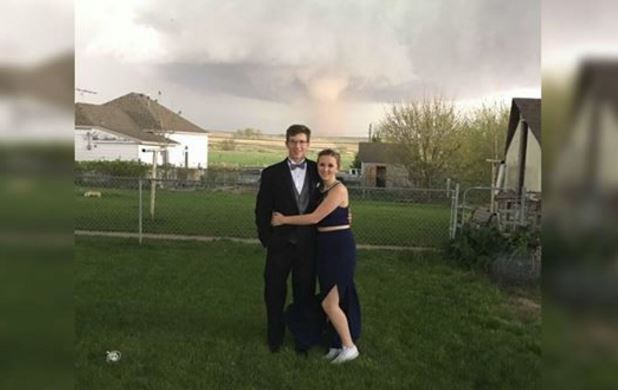 tornado prom_224697