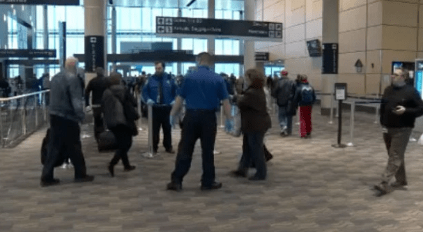 TSA agent at Bradley International Airport in Windsor Locks (WTNH)_227404