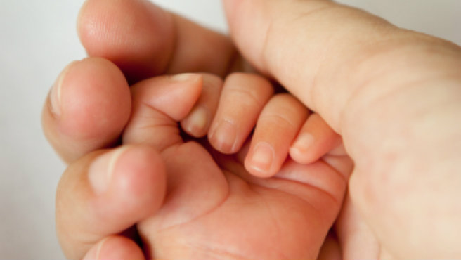 iStock_baby-hand big_294936