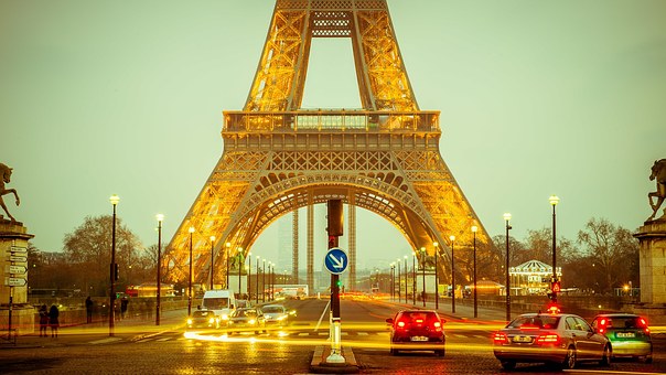 eiffel-tower-1156146__340_479598