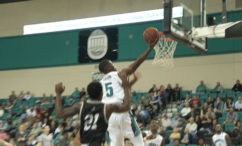 CCU falls to Wofford_524265