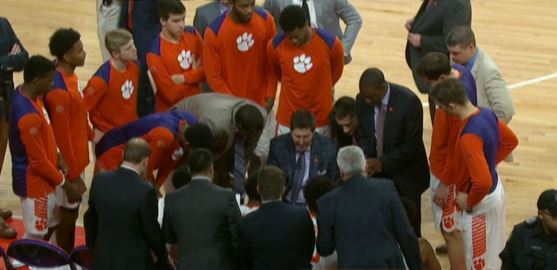 Clemson downs Notre Dame