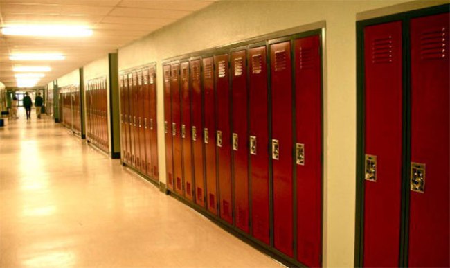 school-hallway-generic_535117