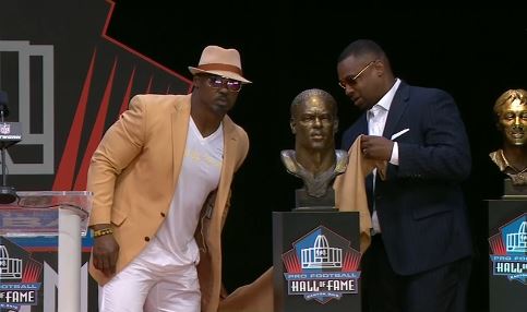 Brian Dawkins Enshrined into the NFL Hall of Fame_1533433667565.JPG.jpg